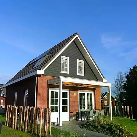 Vila Sustainable Water With Sauna *