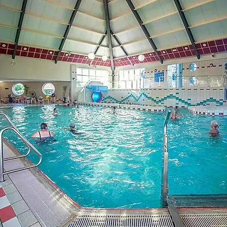 Sustainable Water With Sauna Vila *