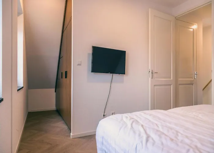 Sustainable Water With Sauna Villa Medemblik