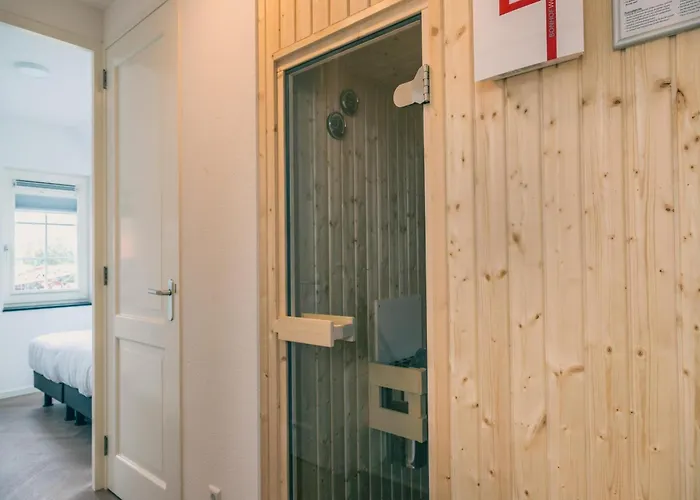 Villa Sustainable Water With Sauna Medemblik