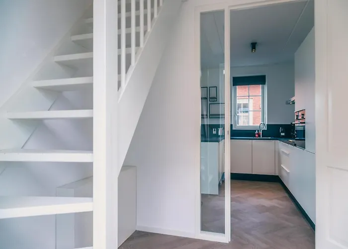 Sustainable Water With Sauna Villa