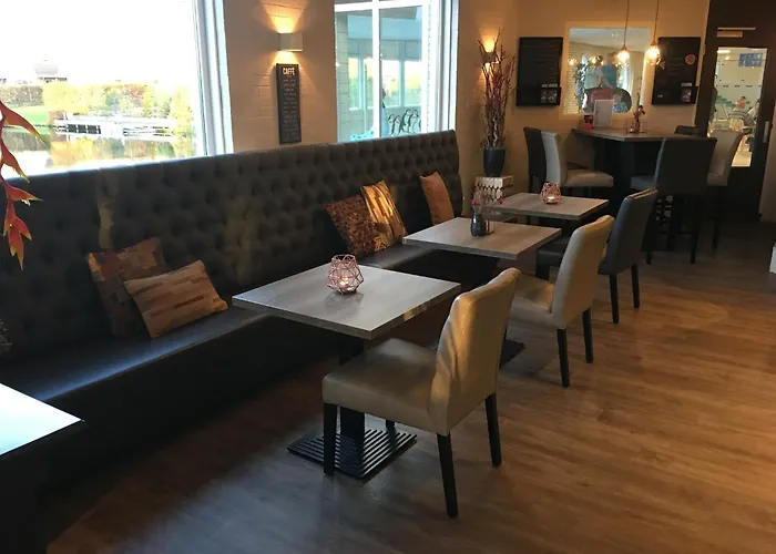 Sustainable Water With Sauna Villa *